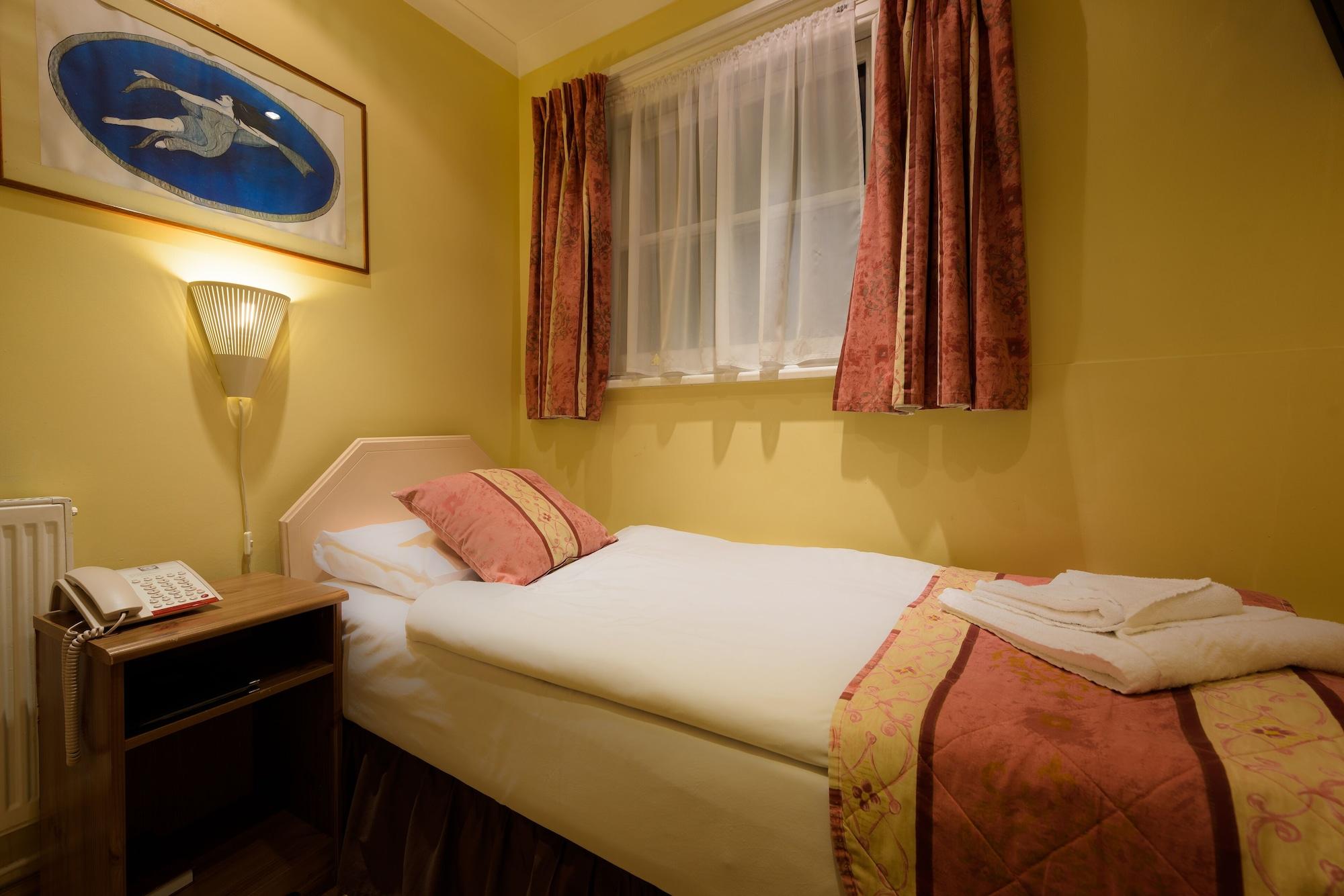 Dolphin Hotel Лондон Екстер'єр фото