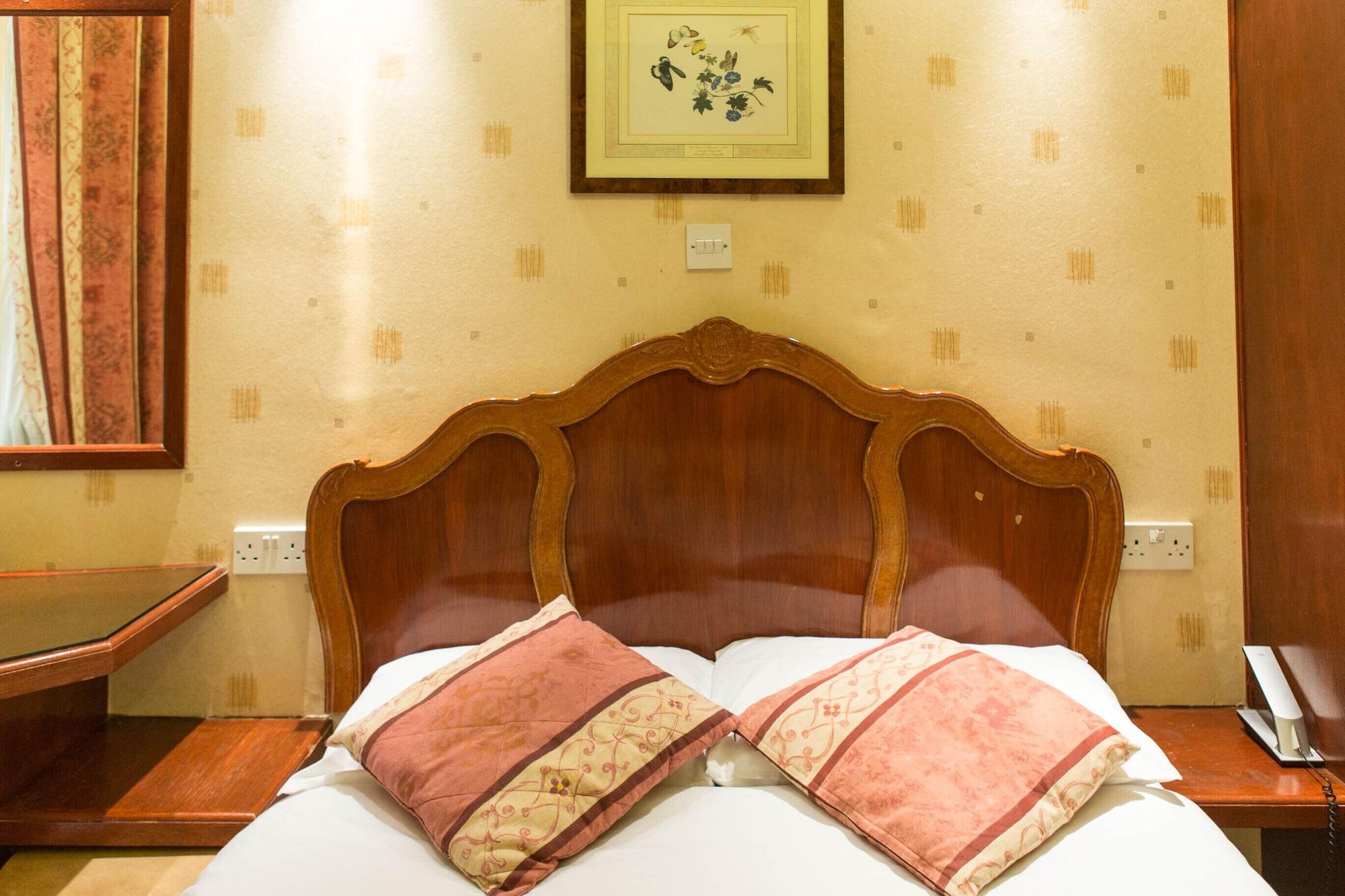 Dolphin Hotel Лондон Екстер'єр фото