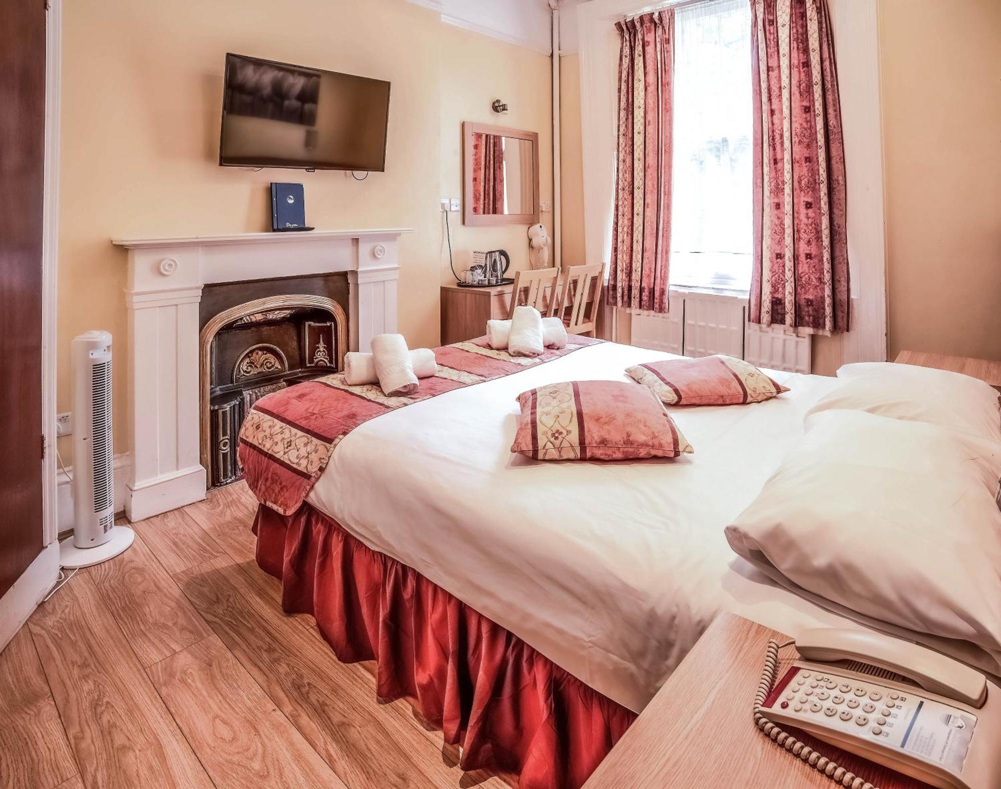 Dolphin Hotel Лондон Екстер'єр фото