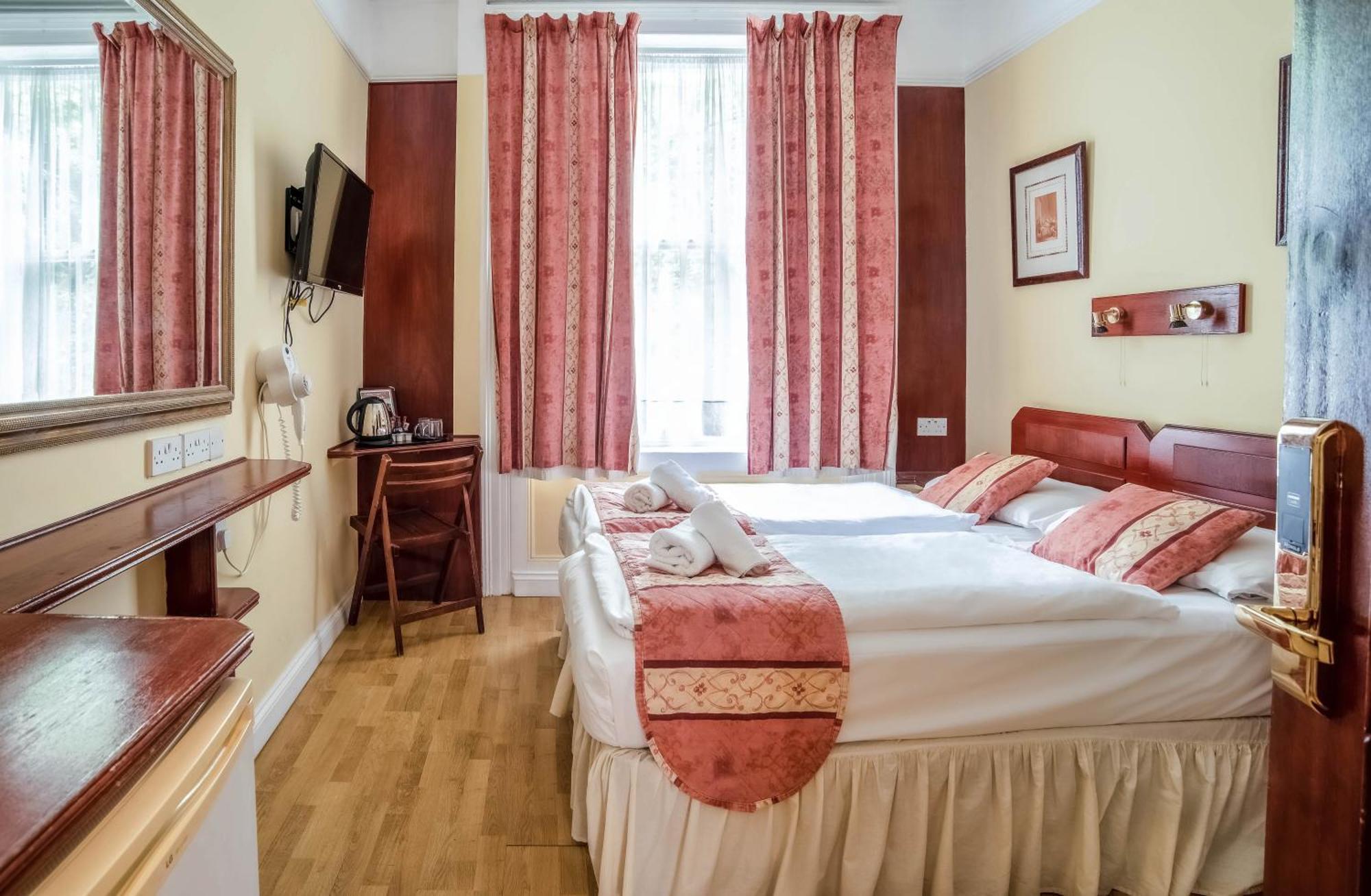 Dolphin Hotel Лондон Екстер'єр фото