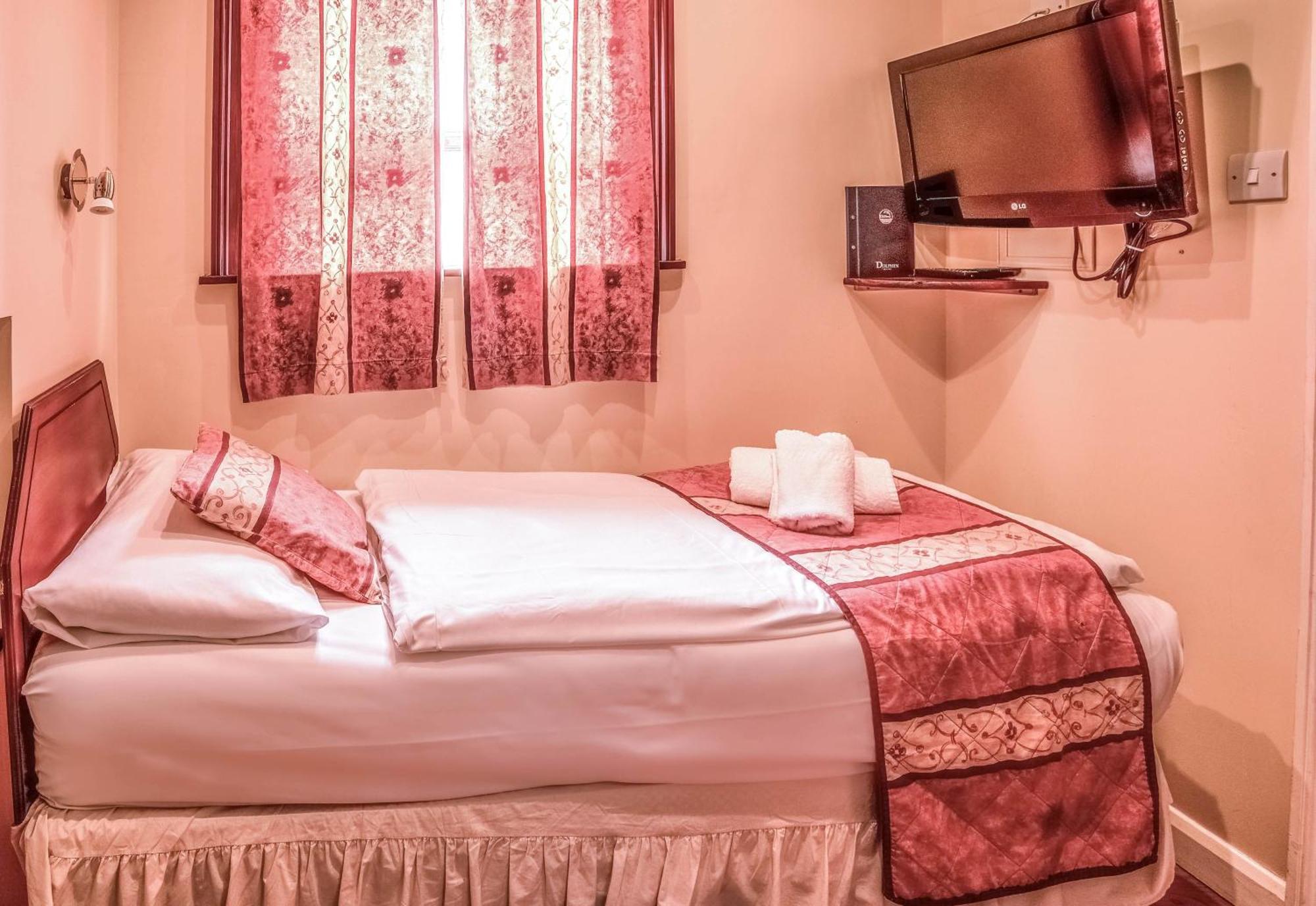 Dolphin Hotel Лондон Екстер'єр фото