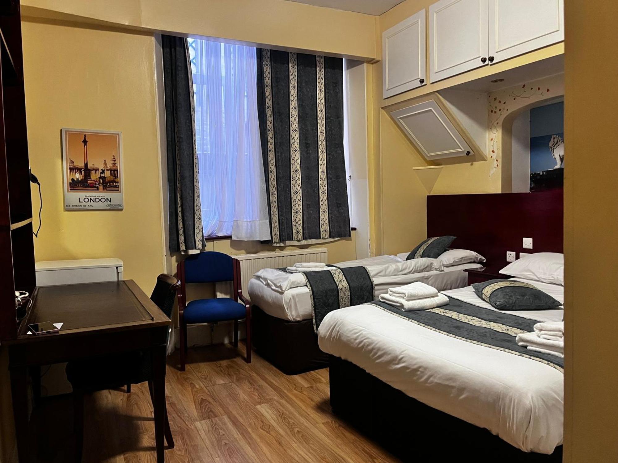 Dolphin Hotel Лондон Екстер'єр фото