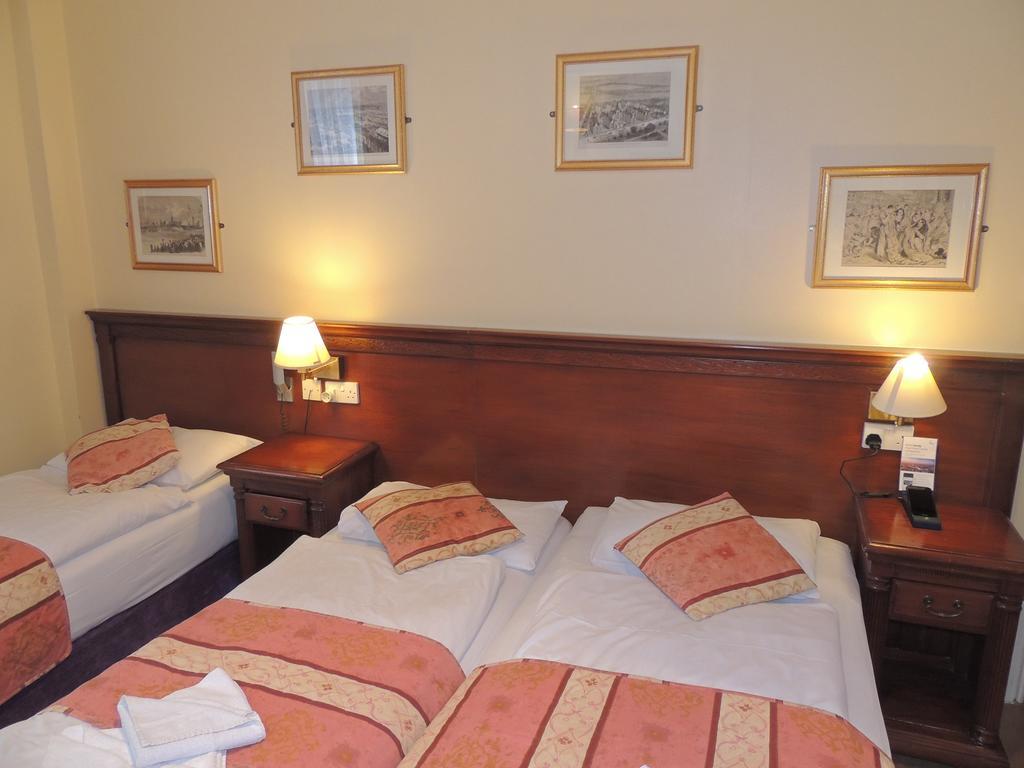 Dolphin Hotel Лондон Екстер'єр фото
