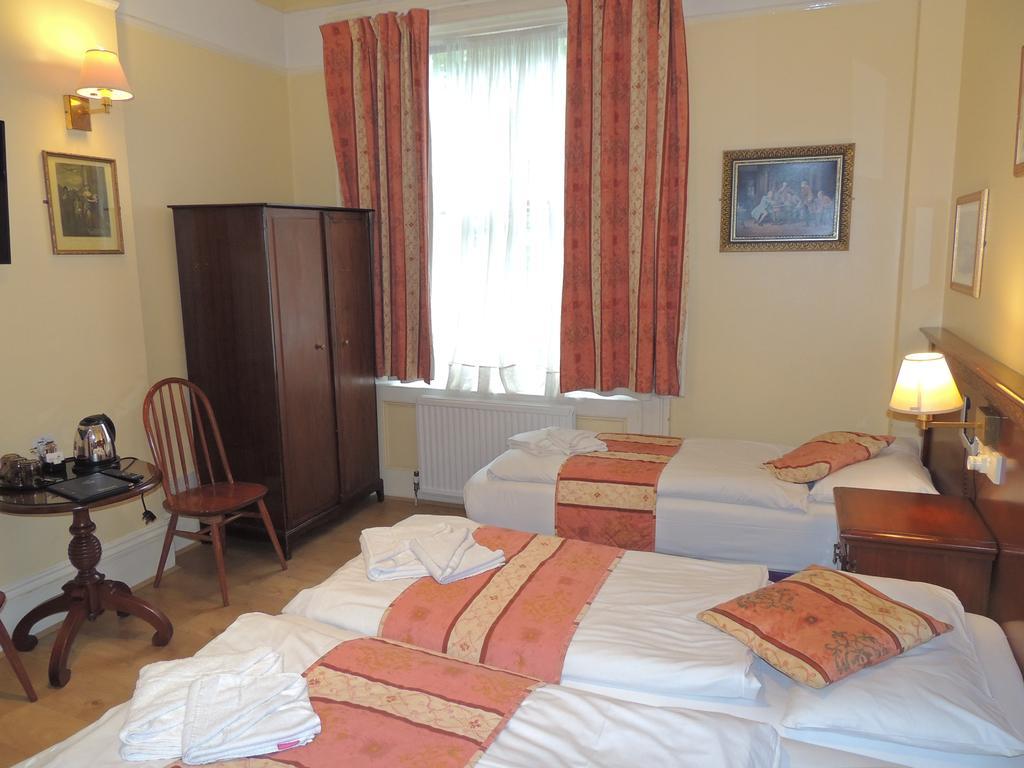 Dolphin Hotel Лондон Екстер'єр фото